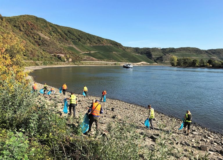 Alle räumen den Rhein auf und Oberwesel macht mit!